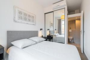 3 FODERE - Magnifique 2 pieces - Quartier du Port - Dernier etage