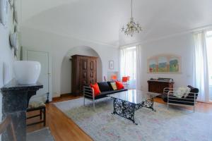 Gallery image of Bel Faggio Rosso apartment in Menaggio