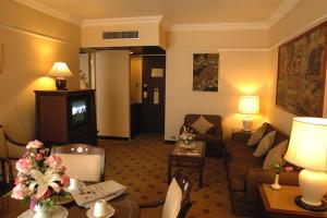 TV a/nebo společenská místnost v ubytování Wiang Inn Hotel
