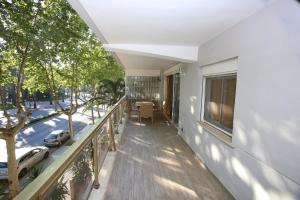 A balcony or terrace at DIFFERENTFLATS Samoa
