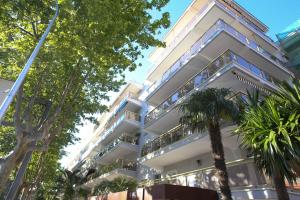 The building in which Az apartmant is located
