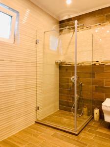 Een badkamer bij Luxury Nevena Apartment - Bogoridi super centre