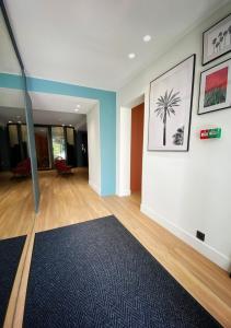 Foto da galeria de Hotel Molière em Cannes