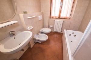 Vannituba majutusasutuses Chalet Felse