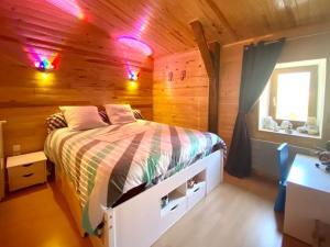 Postel nebo postele na pokoji v ubytování Maison d´hôtes La Dromandise