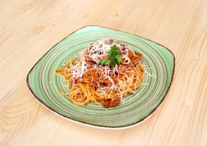 Imagen de la galería de Madanur Hotel, en Karakol