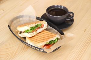 Imagen de la galería de Madanur Hotel, en Karakol 68 fotos más