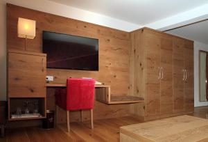 Sjónvarps- og/eða afþreyingartæki á Hotel Krone Langenegg