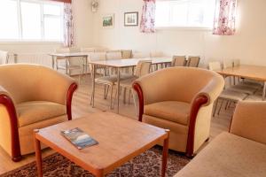 Ruang duduk di 1908 Hostel by Ourhotels