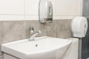 Bathroom sa Noclegi CS17