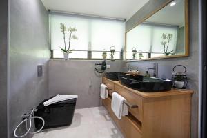 Koupelna v ubytování Lilium Luxury Suites