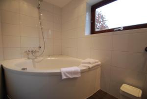 Bathroom sa Boutique Hotel de Rozenhof