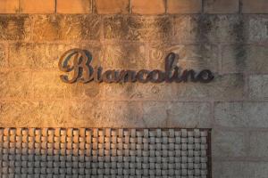Certificato, attestato, insegna o altro documento esposto da Biancolino