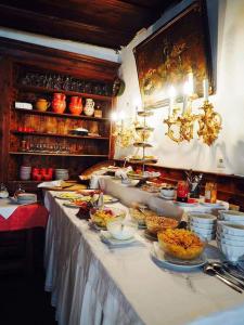 Cibo presso la locanda o nelle vicinanze