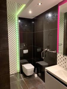 Kúpeľňa v ubytovaní Apartament ONE ogródek i parking