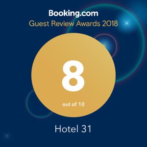 ニューヨークにあるHotel 31 Extended Stayの八番の黄色い円