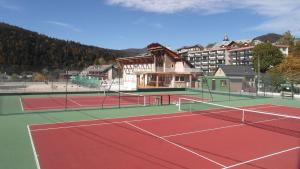 Tenis dan/atau kemudahan skuasy di Résidence Santa atau berdekatan