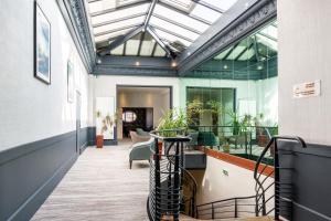 Posezení v ubytování Hotel Kyriad Saint Malo Centre Plage