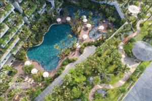 Piscina de la sau aproape de Forest In The Sky - Flamingo Dai Lai Resort