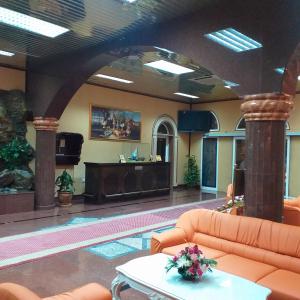 Χώρος καθιστικού στο Bowshar International Hotel