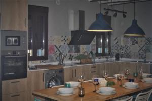 A kitchen or kitchenette at Casa Chirreas