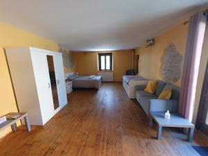 A bed or beds in a room at I Balzani B&B