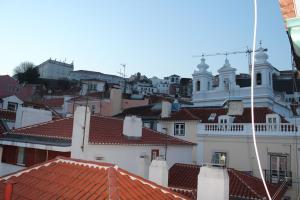 Photo de la galerie de l'établissement Stylish Lisbon Apartment in Alfama, à Lisbonne