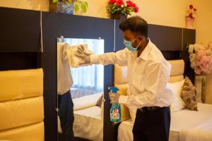 Gestir sem dvelja á Hotel Ragavendra Rameswaram