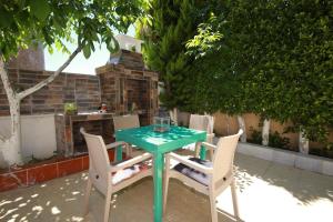 Κήπος έξω από το Fairways villa