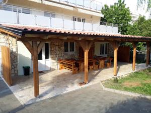 Budova, kde se apartmán nachází