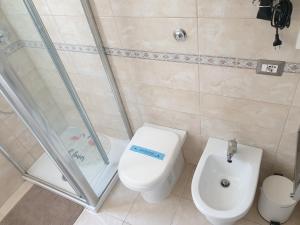 Andreina a San Pietro Apartment的一间浴室
