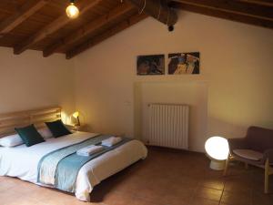 A bed or beds in a room at Open Cascina