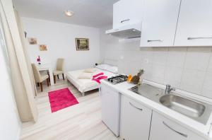 Fotografie z fotogalerie ubytování Sea view, Apartment Roko v Tučepi