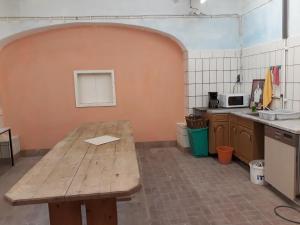 Kuchyň nebo kuchyňský kout v ubytování LINDENHOF WALDHEIM