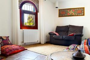 A seating area at Casa del Arrabal