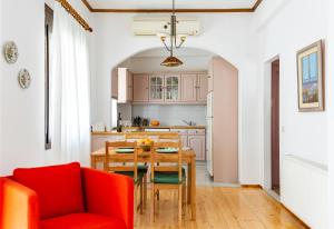 O bucătărie sau chicinetă la Cath's Guesthouse