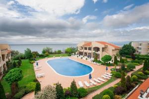 an aerial view of a resort with a swimming pool at Villa Romana in Topola