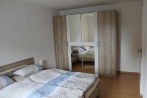 Postel nebo postele na pokoji v ubytování Ferienhaus Storchennest