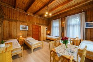 Posteľ alebo postele v izbe v ubytovaní Apartament 3a