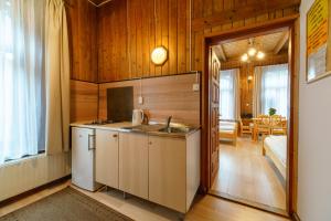 Kuchyňa alebo kuchynka v ubytovaní Apartament 3a