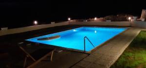 Bazén v ubytovaní Holiday Home Antonija alebo v jeho blízkosti