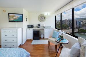 Gallery image of Modern Waikiki Sleek Studio in Honolulu