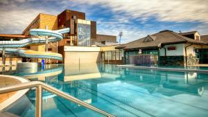 Sundlaugin á Hotel AquaCity Mountain View eða í nágrenninu