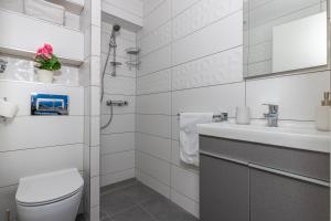 Koupelna v ubytování Apartmani Jasminka