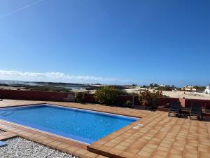 The swimming pool at or close to Marfolín 8