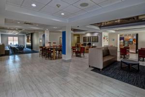 Imagen de la galería de Holiday Inn Express Hotel & Suites Smyrna-Nashville Area, an IHG Hotel, en Smyrna