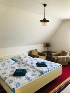 Postel nebo postele na pokoji v ubytování Rheinblickzimmer