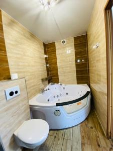 Koupelna v ubytování Pokoje i apartamenty Aga Centrum