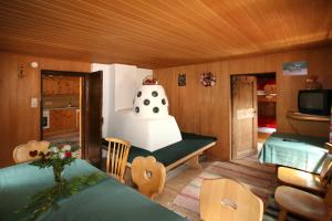 Gallery image of Hotel Silbertal - Almhütten in Sölden