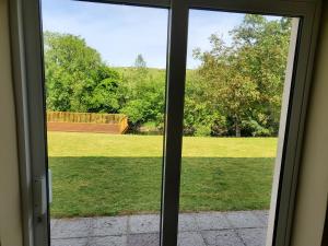 Een tuin van Ardilaun Guesthouse Self Catering